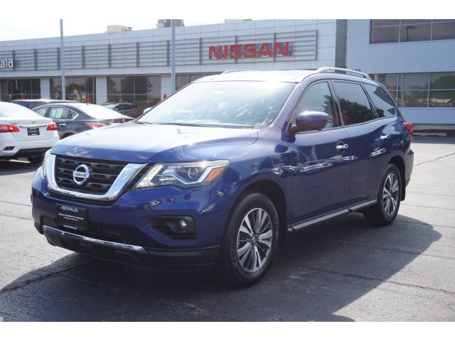 Nissan pathfinder 2017 used